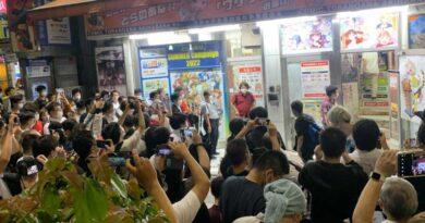 Crowd Watch Akihabara Toranoana Closing