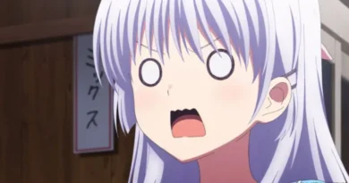 Japanese Woman Shocked After Finding Her Boss in Underwear on Her Bed